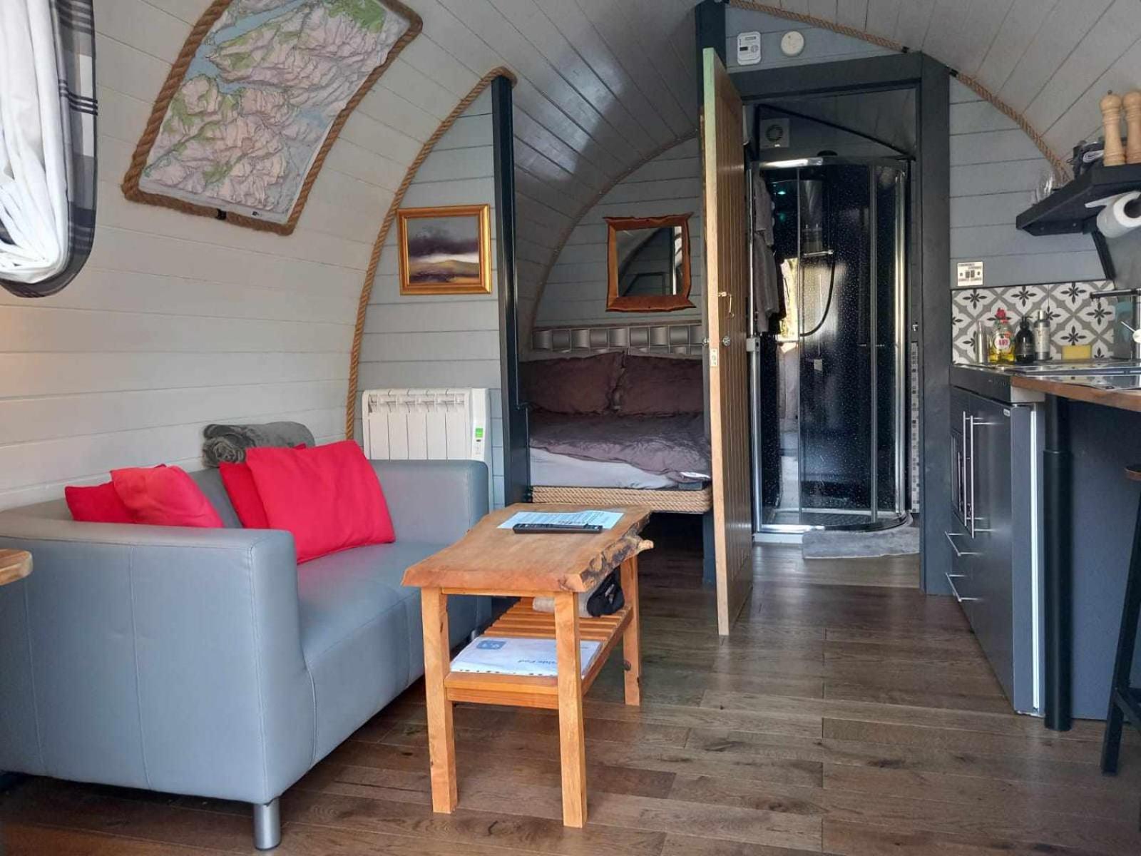 קינלוכלבן Riverside Pod, West Highland Way Holidays מראה חיצוני תמונה