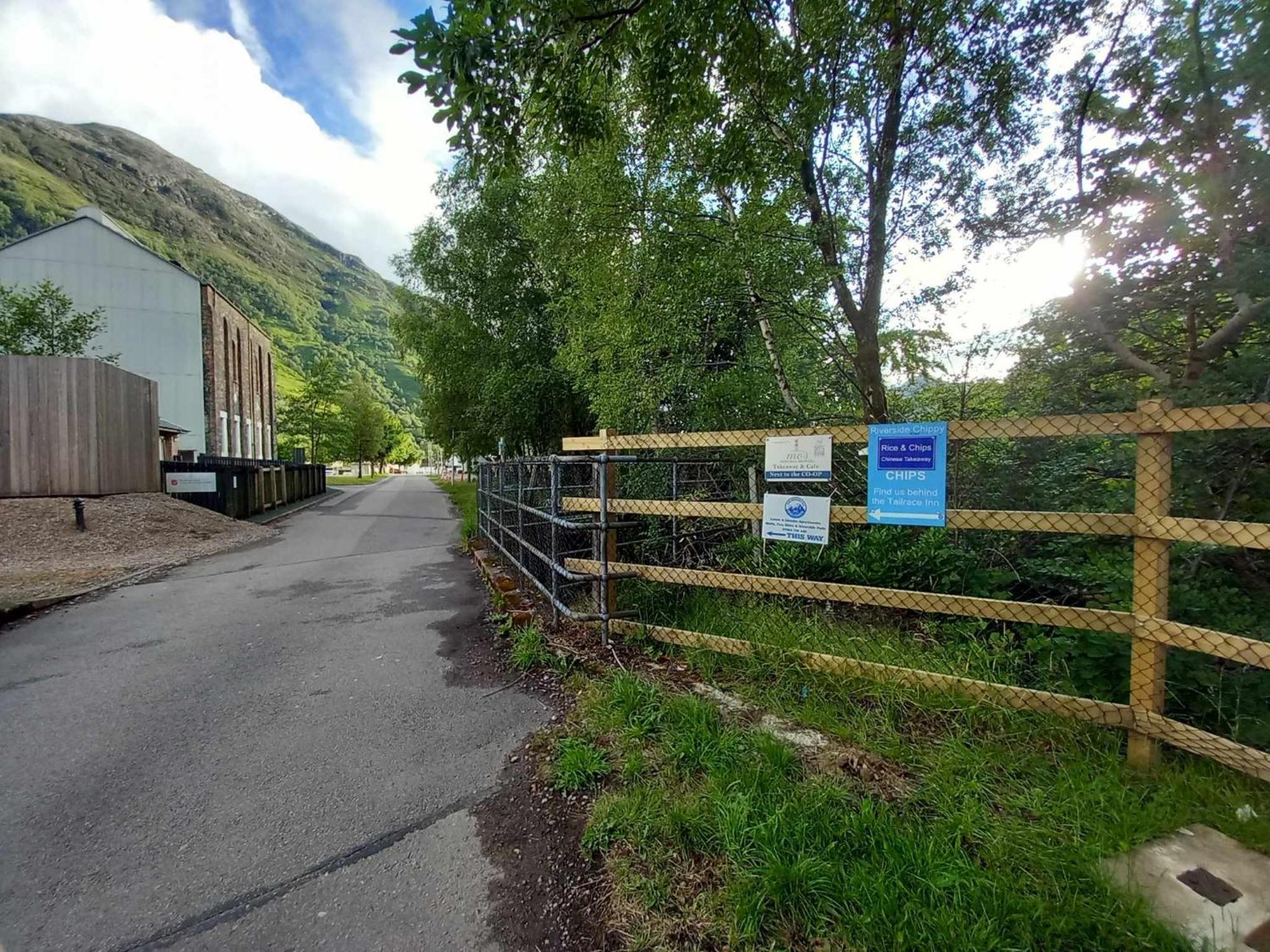 קינלוכלבן Riverside Pod, West Highland Way Holidays מראה חיצוני תמונה