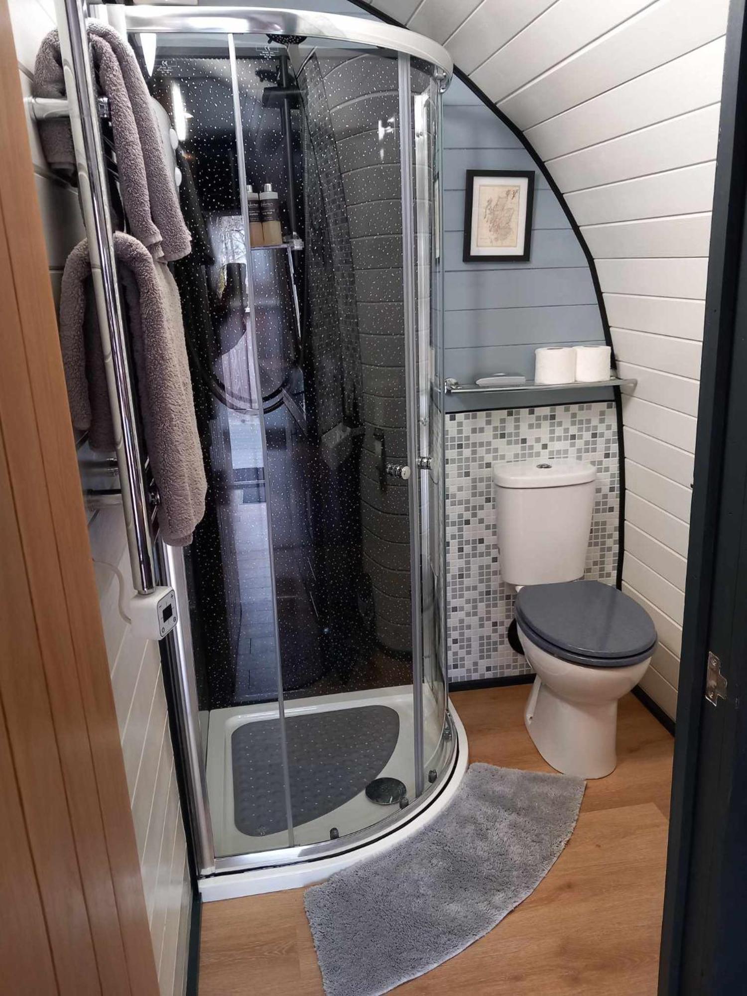 קינלוכלבן Riverside Pod, West Highland Way Holidays מראה חיצוני תמונה