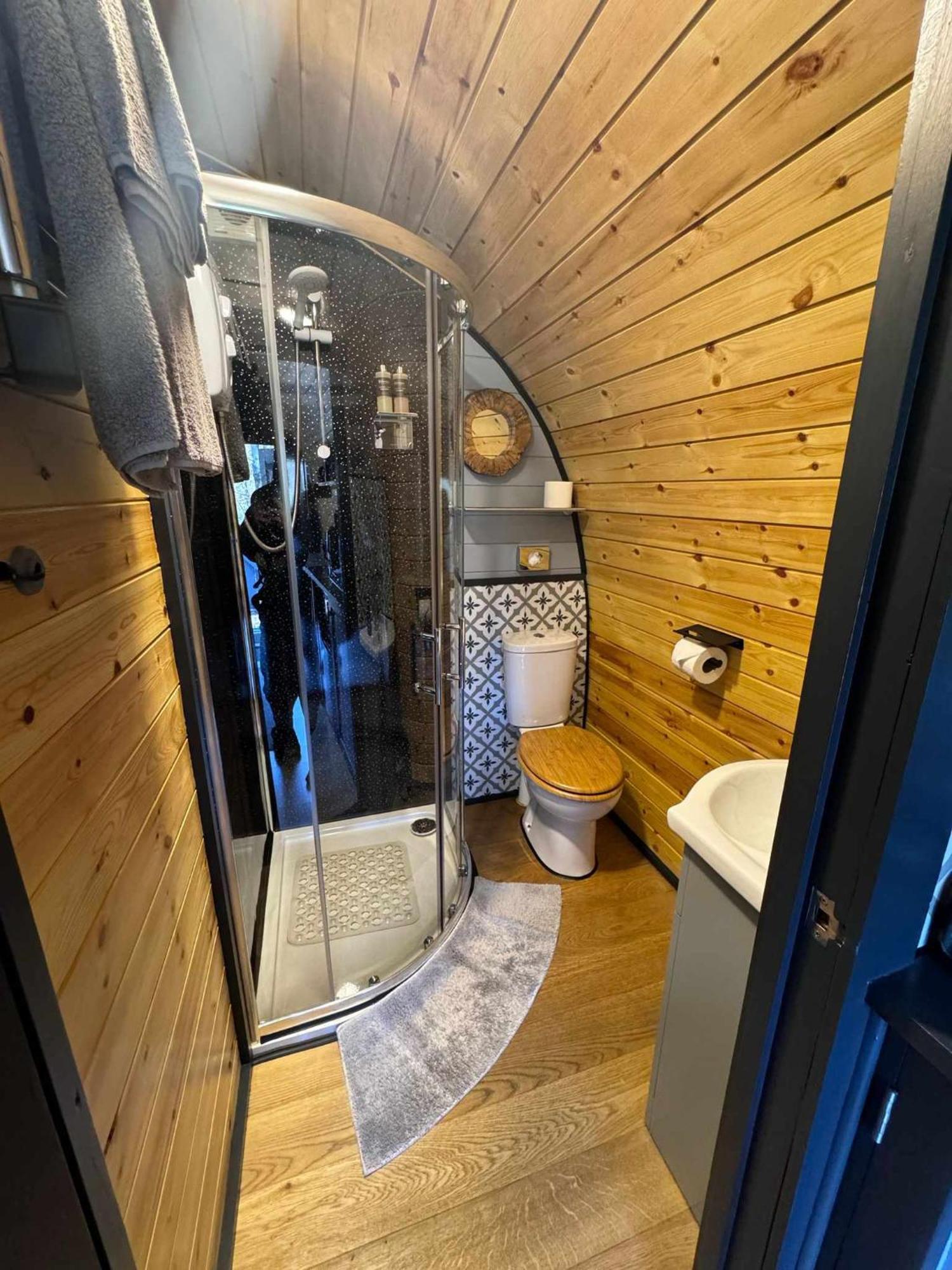 קינלוכלבן Riverside Pod, West Highland Way Holidays מראה חיצוני תמונה