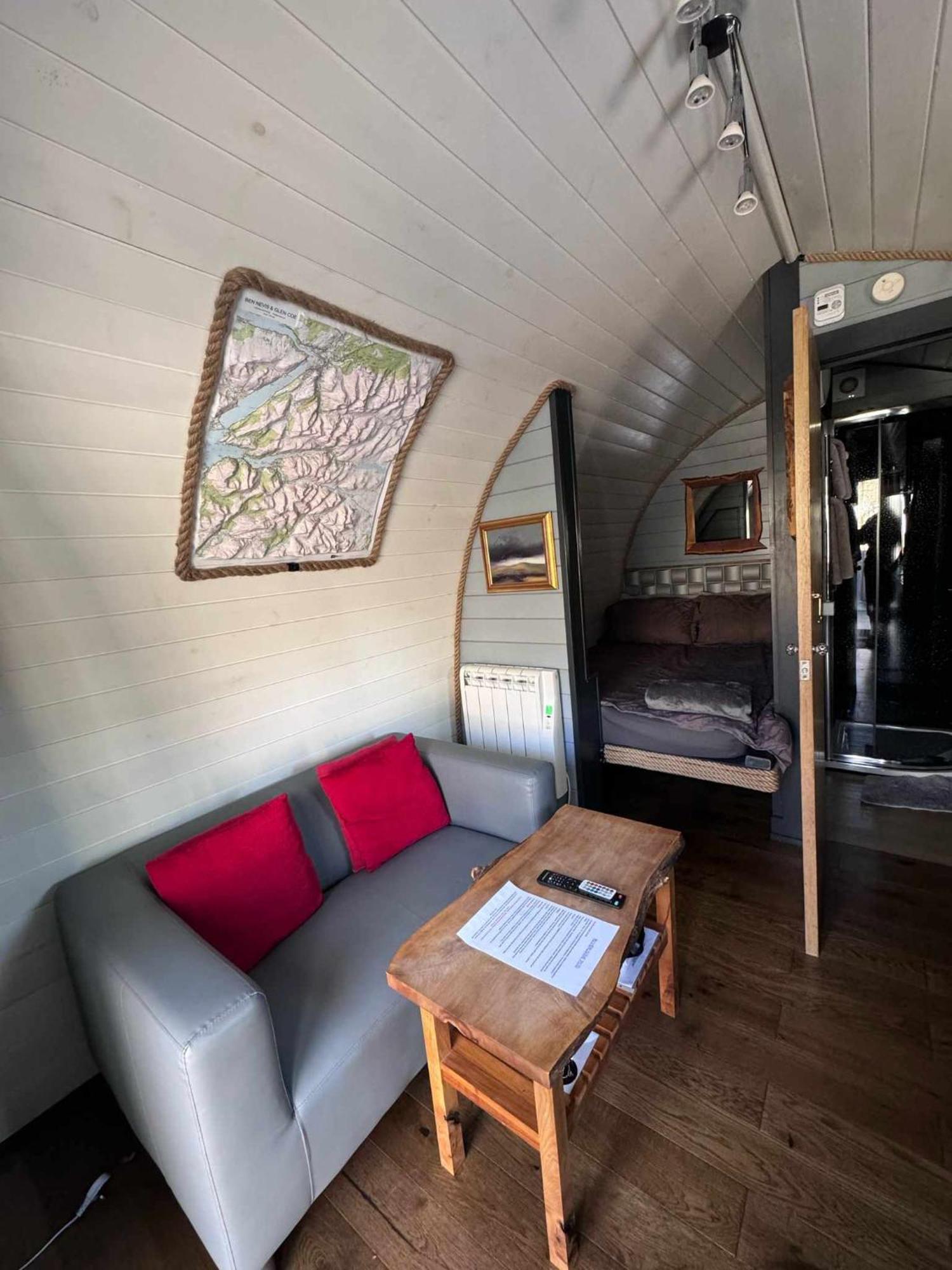 קינלוכלבן Riverside Pod, West Highland Way Holidays מראה חיצוני תמונה